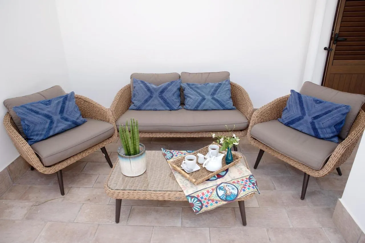 Villa Rosina Cinisi 0*,